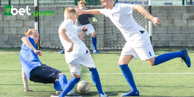 AM Trong Bóng Đá - Vai Trò Quan Trọng Và Cách Đặt Cược Hiệu Quả Cùng Nhà Cái Zbet 2 Nhiệm vụ quan trọng của AM là tạo ra cơ hội ghi bàn cho đồng đội