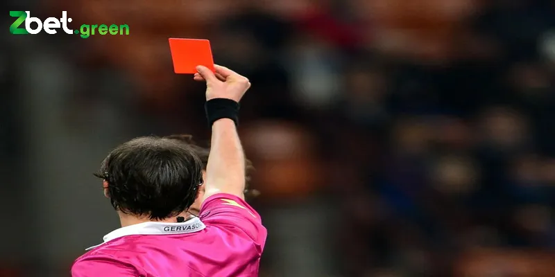 Treo giò là gì? Những quy định cụ thể về lỗi vi phạm này 3 Tùy thuộc vào thẻ đỏ hay thẻ vàng mà thời gian đình chỉ thi đấu khác nhau