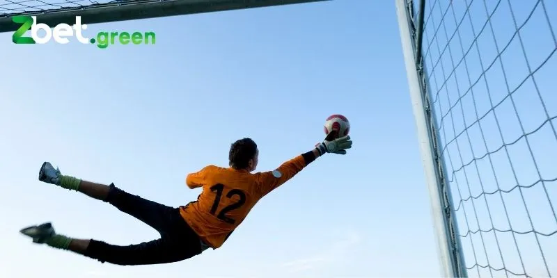 Đội Hình Đội Tuyển Italy 2024 - Dàn Sao Mới Tại Giải Đấu Quốc Tế 1 Khả năng cản phá xuất sắc của thủ môn Gianluigi Donnarumma